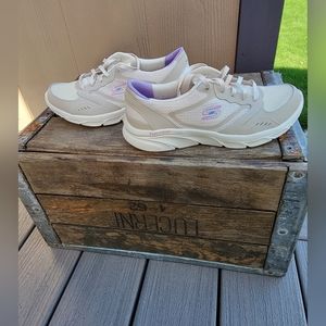 SKETCHERS Women's Tennis Shoes